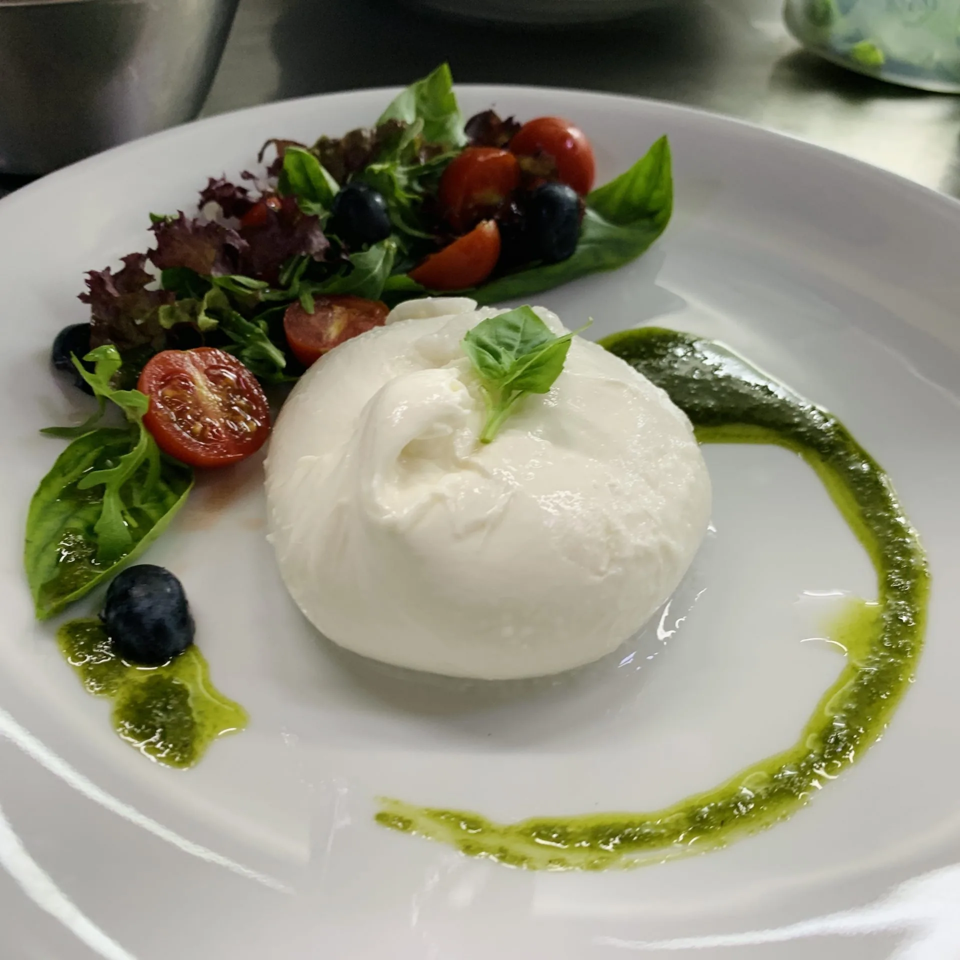 Burrata salad